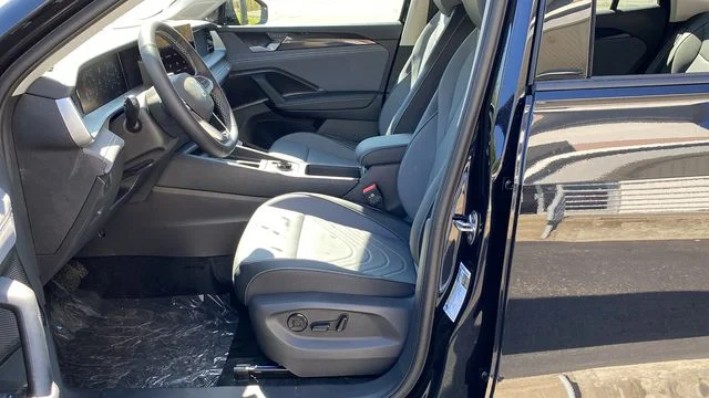 New 2026 Black Volkswagen 2.0T SE image 12