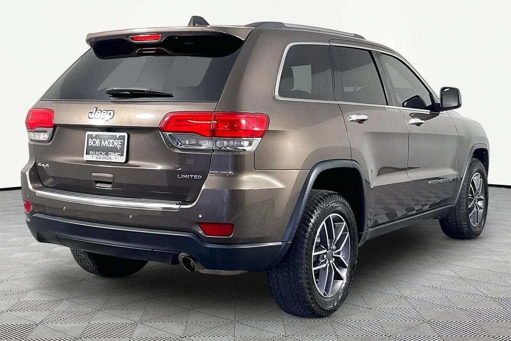 Certified Used 2019 Brown Jeep Limited 4x4 image 6