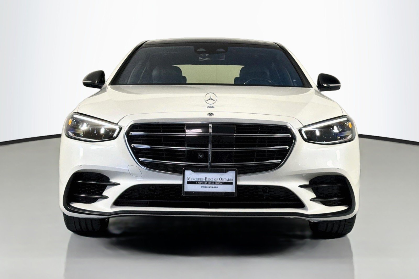 Certified Used 2021 designo Diamond White Mercedes-Benz S 580 image 3