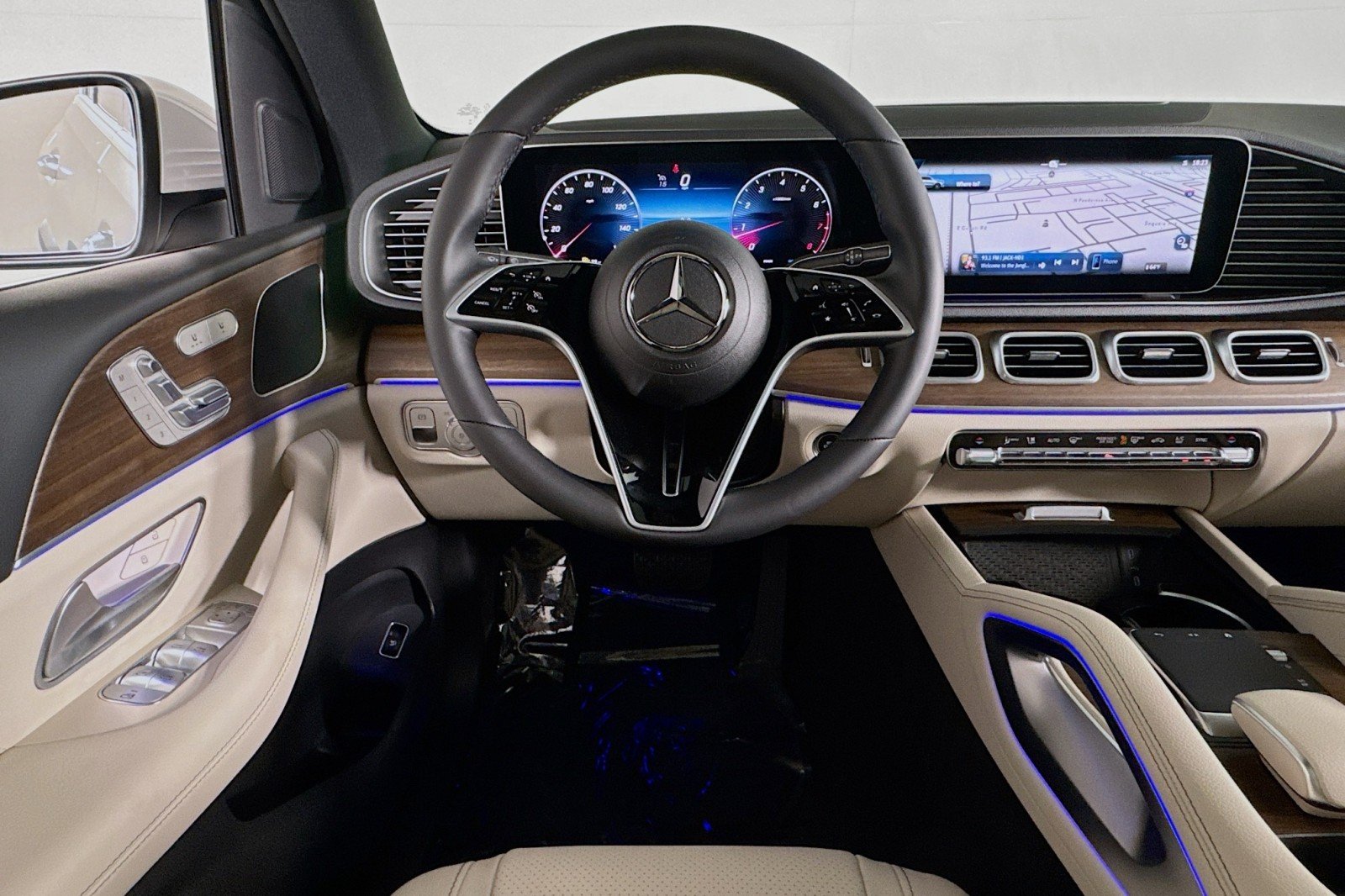 New 2026 Polar White Mercedes-Benz GLE 350 SUV image 4