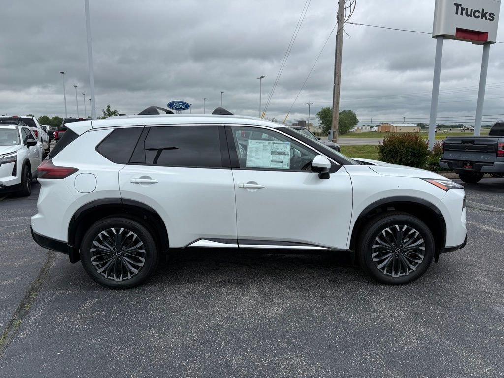 New 2026 Everest White Pearl TriCoat Nissan Platinum image 32