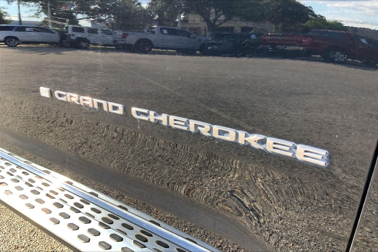 Used 2021 Diamond Black Crystal Pearlcoat Jeep Overland image 61