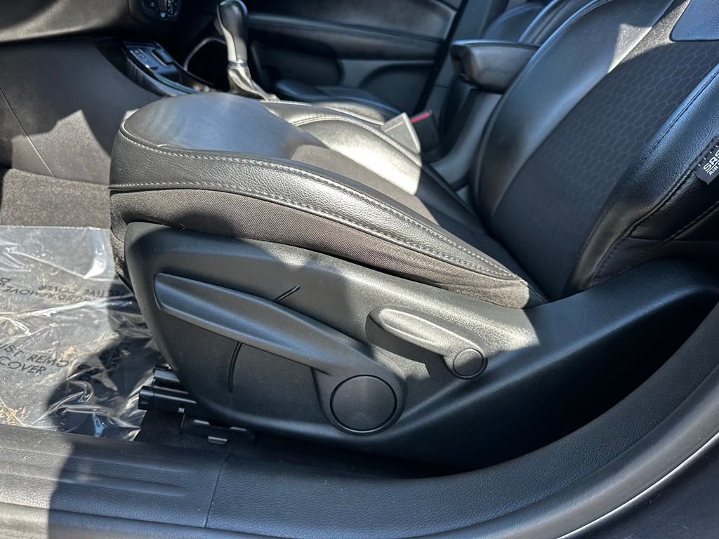 Used 2019 Gray Jeep Latitude image 23