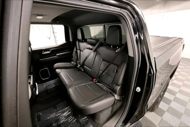 Used 2024 Onyx Black GMC Elevation image 25