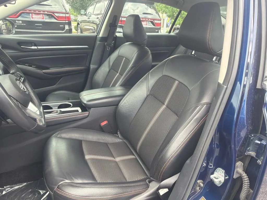 Used 2024 Blue Nissan 2.5 SR image 12