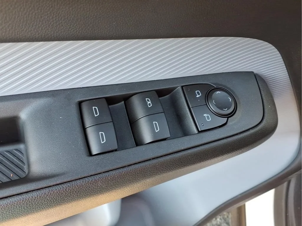 2027 Chevrolet Bolt LT - Photo 20