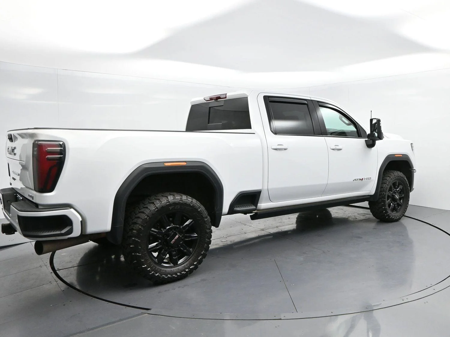 Used 2024 Summit White GMC AT4 image 7