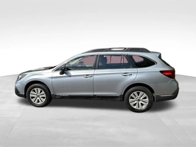 Used 2018 Silver Subaru 2.5i image 10