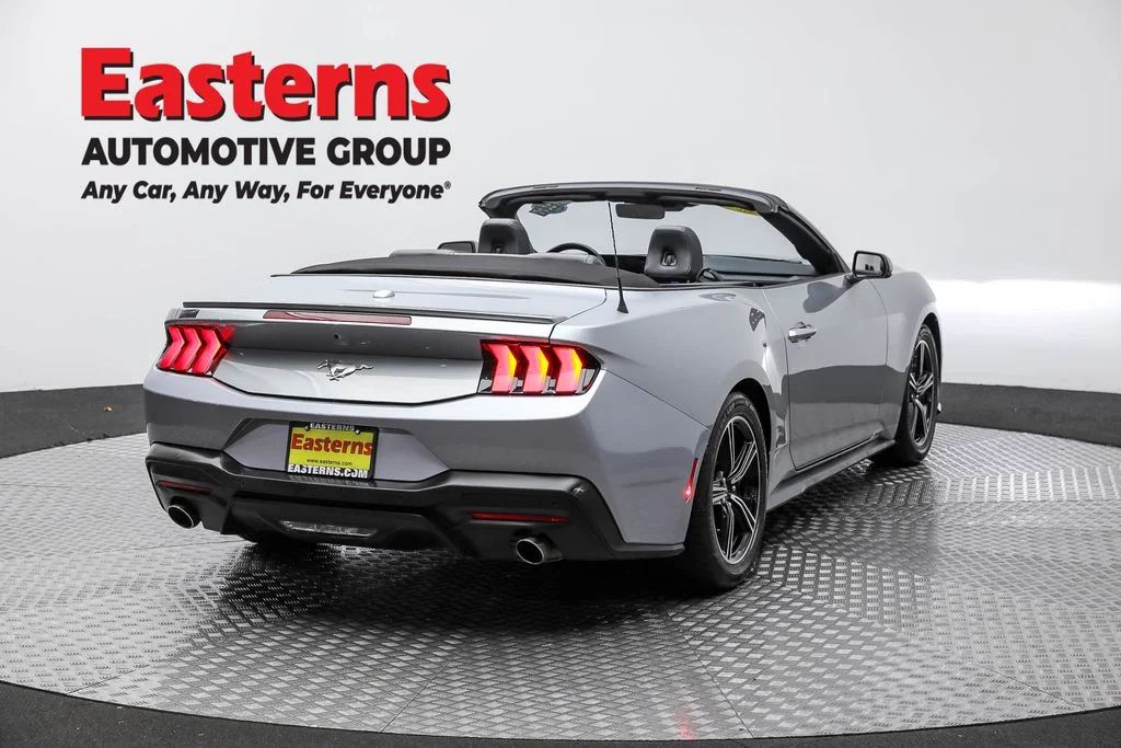 Used 2024 Silver Ford EcoBoost Premium image 5