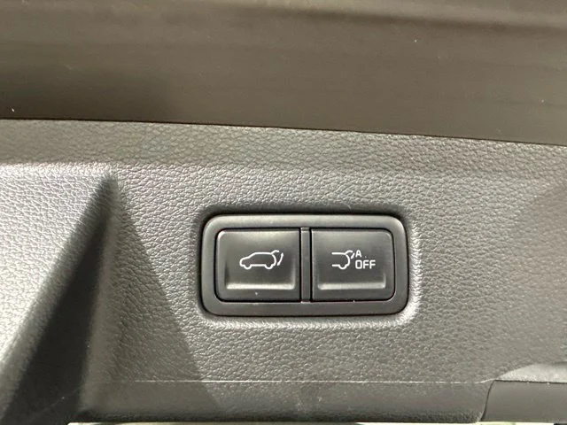 Used 2025 Green Kia S image 11