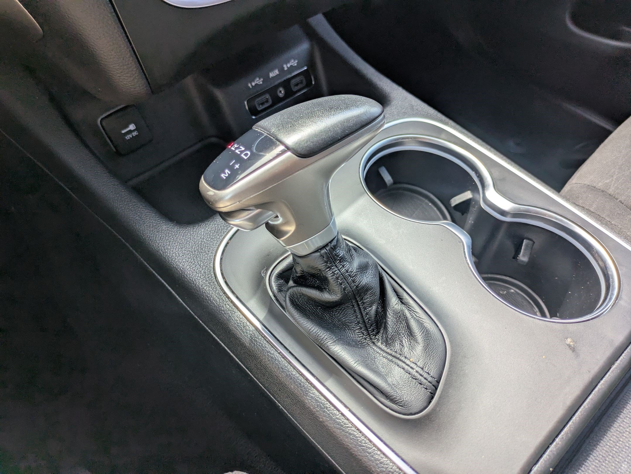 Used 2019 White Knuckle Clearcoat Dodge SXT image 25