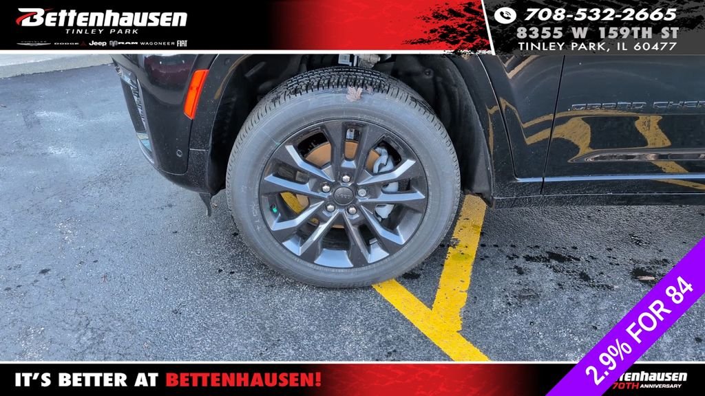 New 2026 Diamond Black Crystal Pearl-Coat Exterior Paint Jeep Limited Reserve image 9