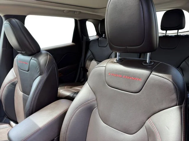 Used 2016 Black Jeep Trailhawk image 15