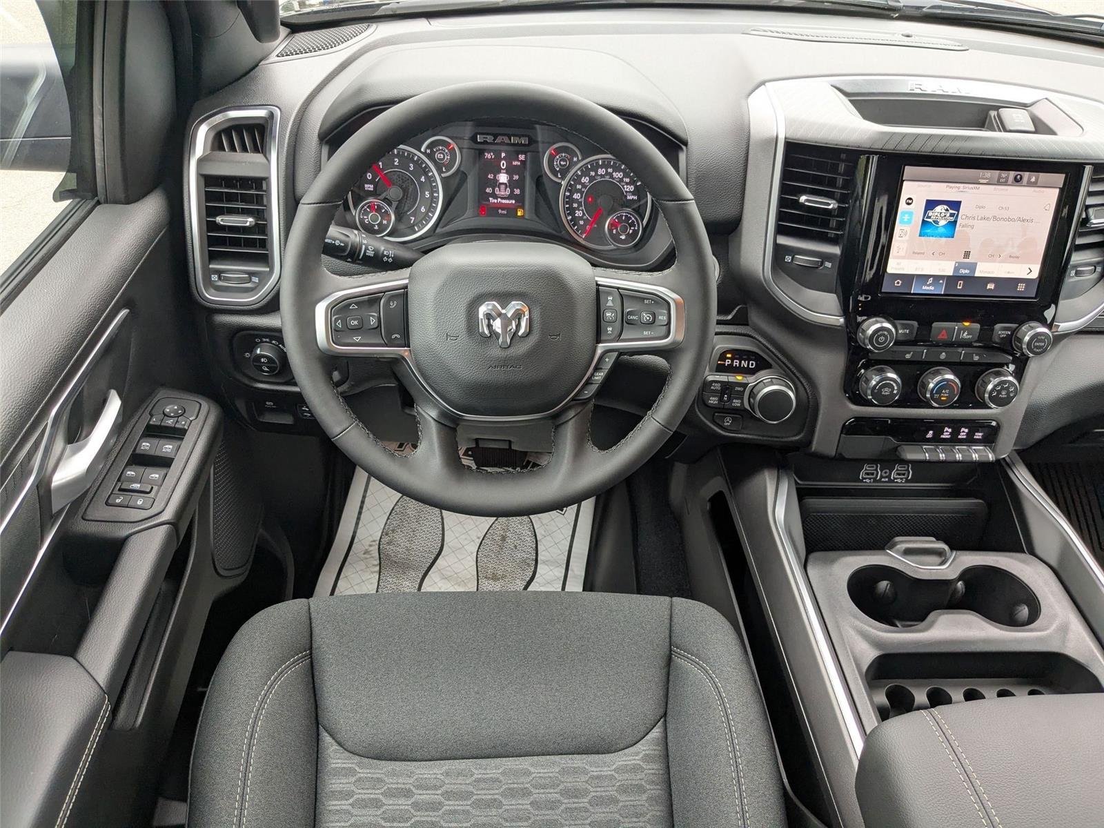 New 2026 Diamond Black Crystal Pearl-Coat Exterior Paint RAM Big Horn image 25