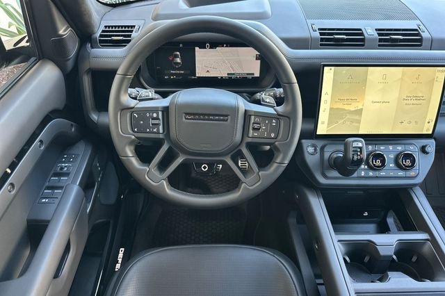 New 2026 Narvik Black Land Rover  image 13