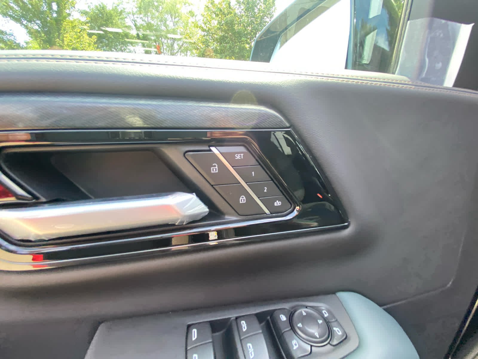 2026 GMC Yukon XL AT4 - Photo 7