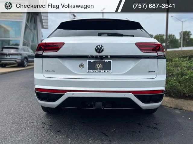 Used 2023 Opal White Pearl Volkswagen 3.6L V6 SEL R-Line image 10
