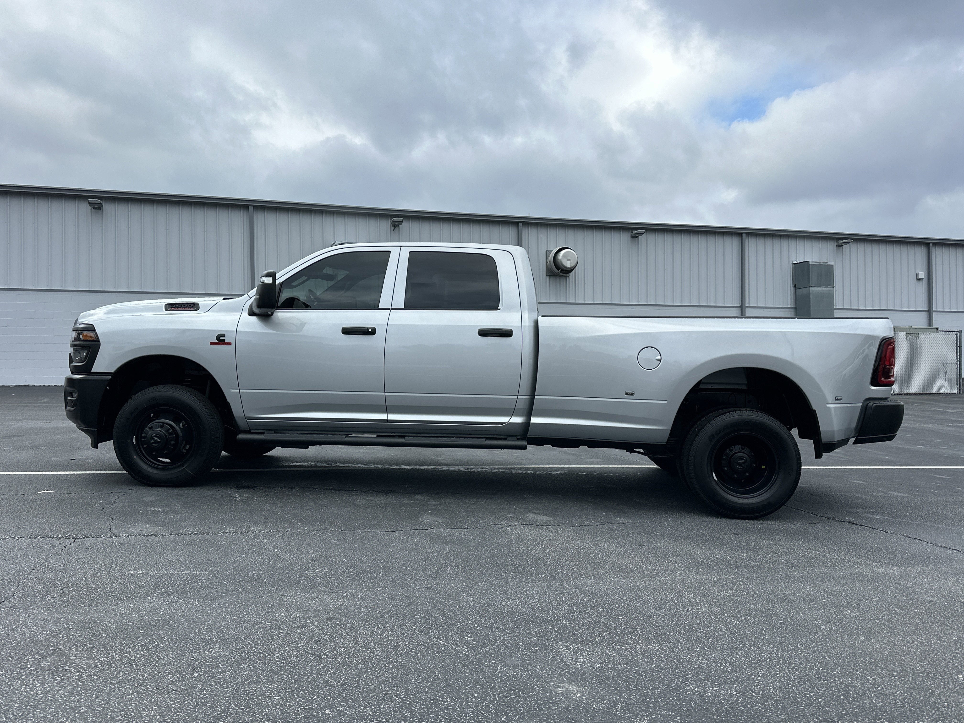 New 2026 Silver-Zynith Exterior Paint RAM Tradesman image 5