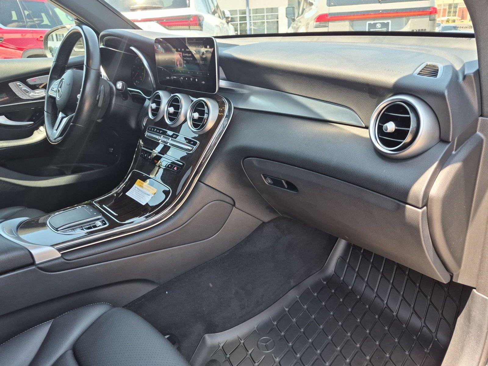 Certified Used 2022 Graphite Grey Metallic Mercedes-Benz GLC 300 image 38