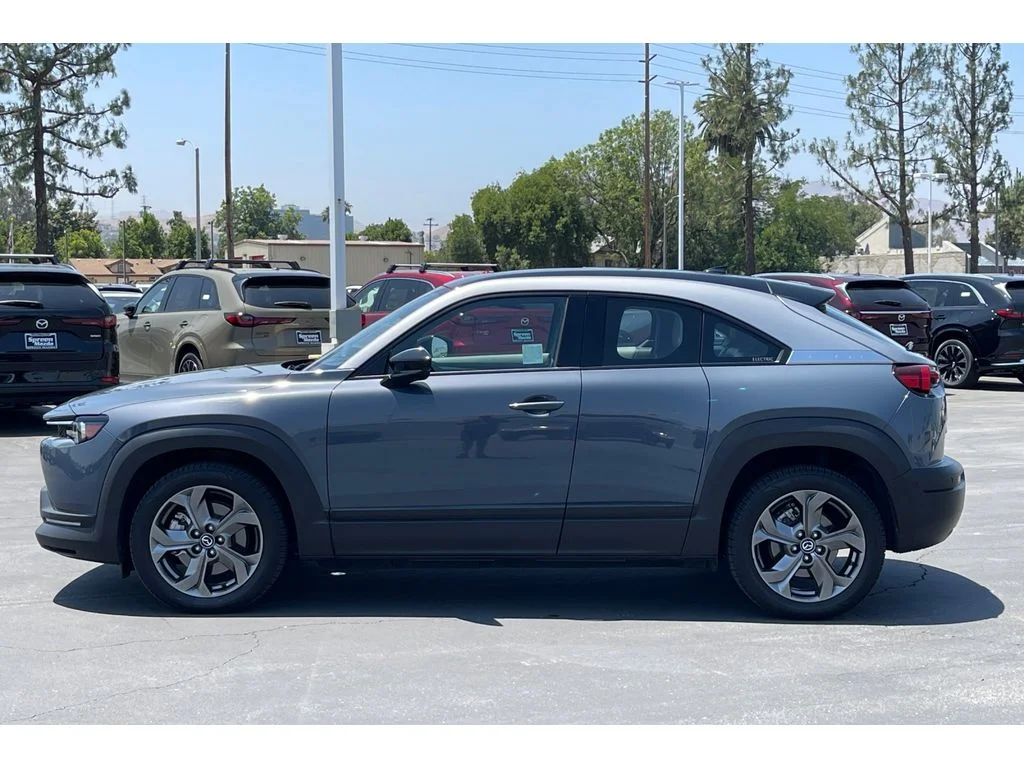 Used 2022 Polymetal Gray Metallic Multi-Tone Mazda Premium Plus Package image 3