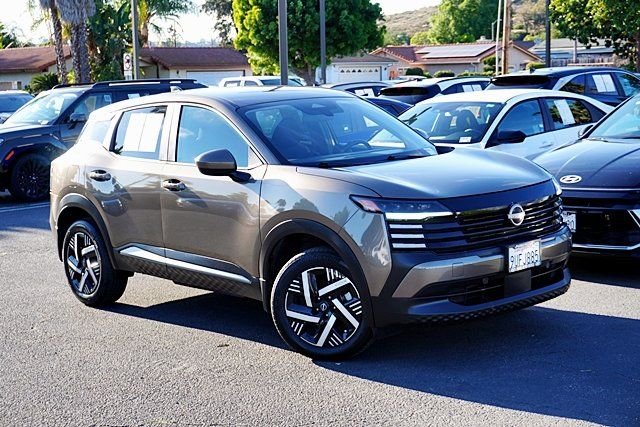 Used 2025 Brown Nissan SV image 2