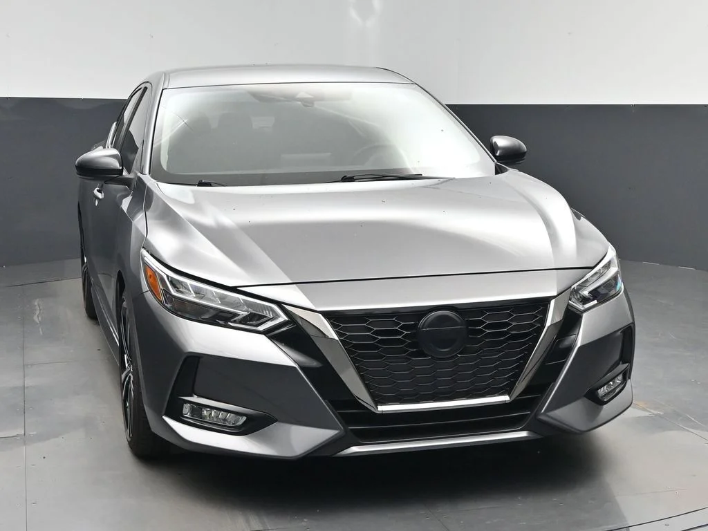 Used 2022 Gray Nissan SR image 21