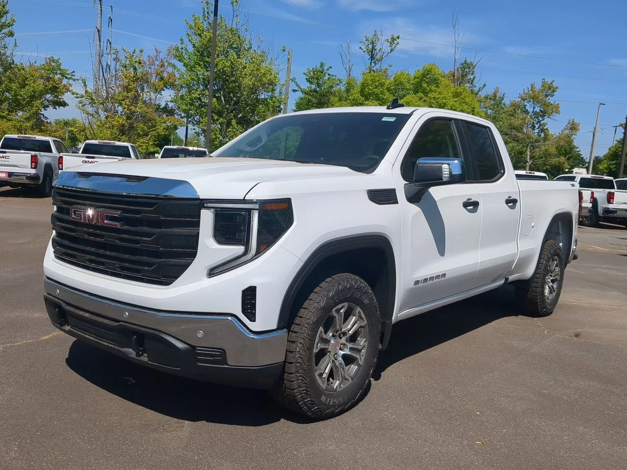 New 2026 Summit White GMC Pro image 4