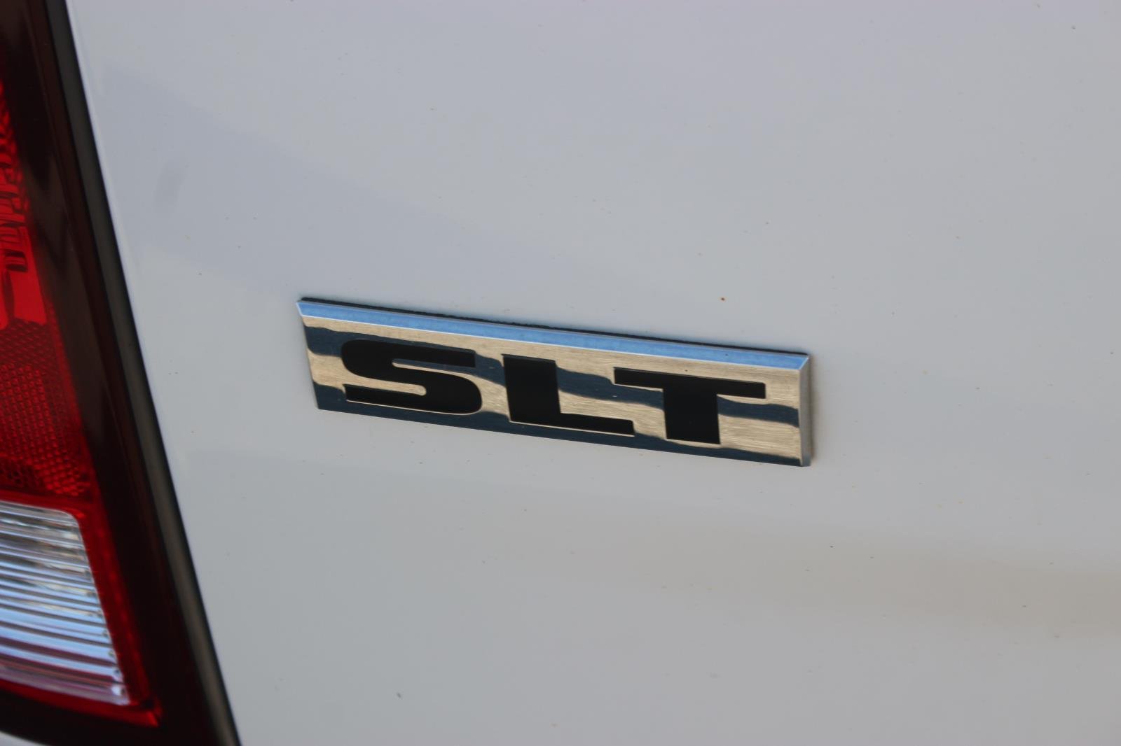 Used 2023 White Ram SLT image 11