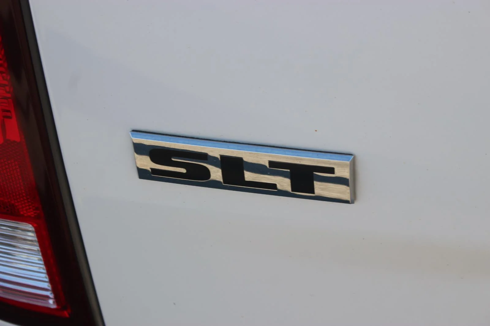 Used 2023 White Ram SLT image 11