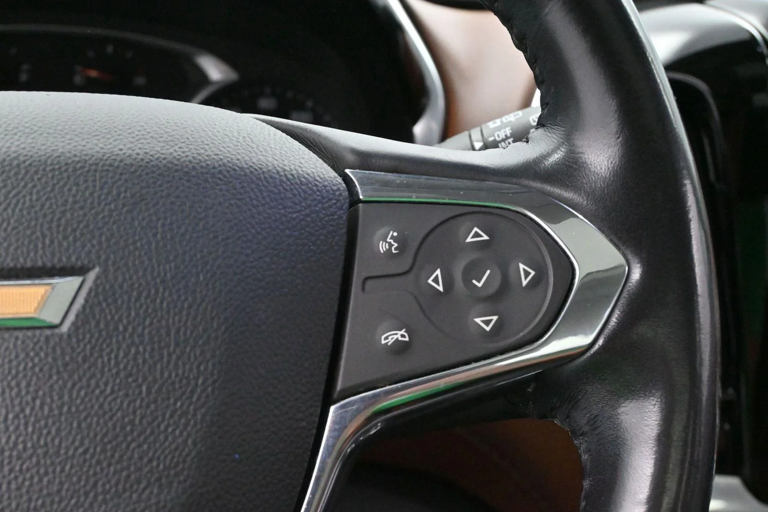 Used 2019 IRIDESCENT PEARL TRICOAT Chevrolet High Country image 22