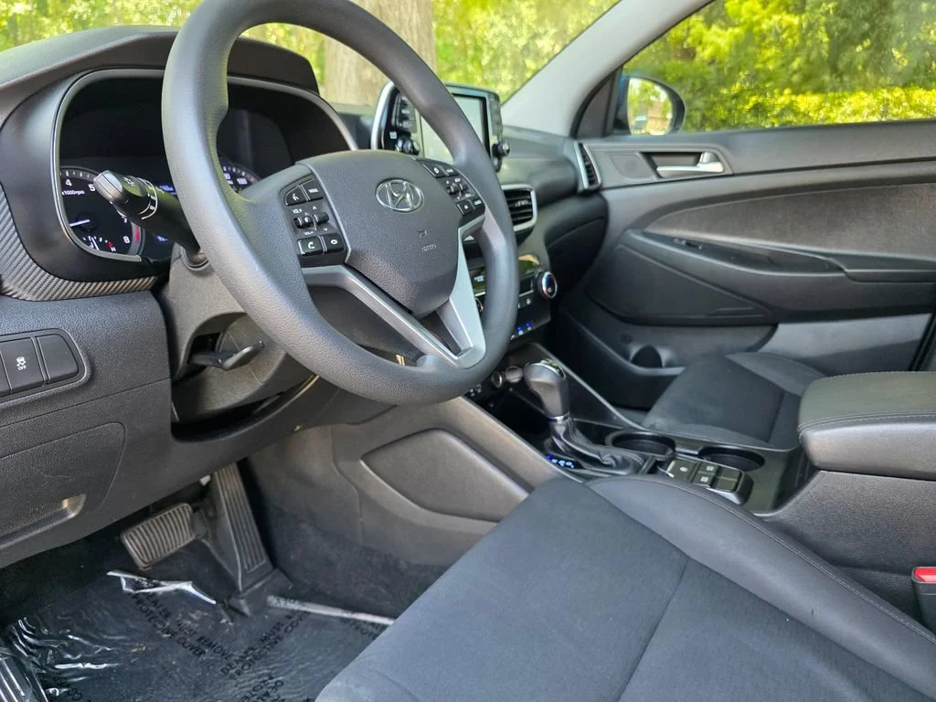 Used 2019 Blue Hyundai SE image 13