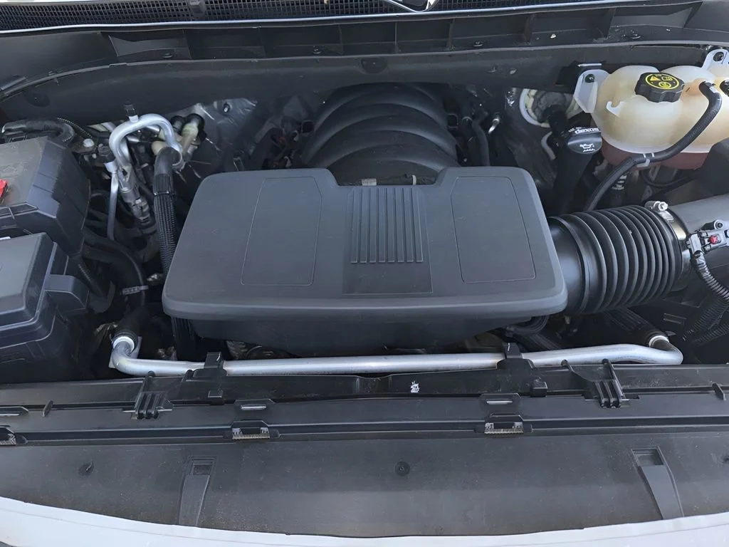 Used 2023 White Frost Tricoat GMC Denali image 31
