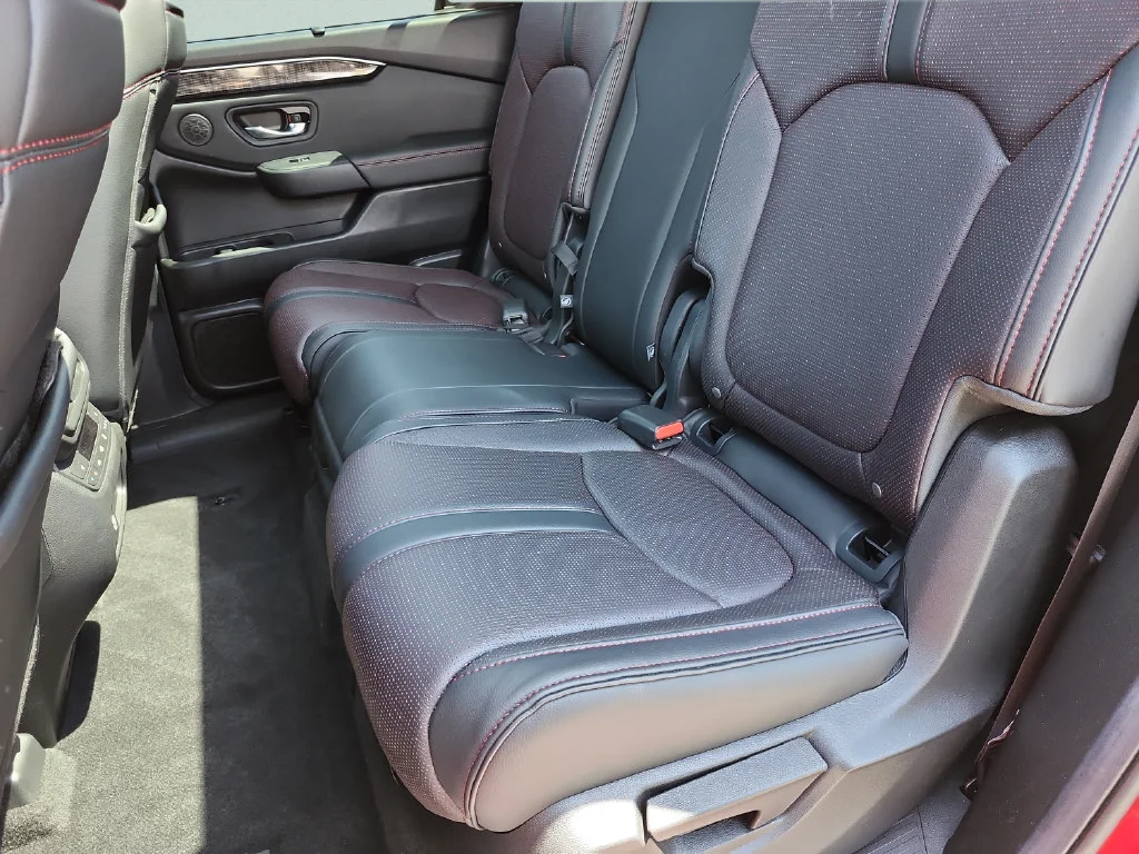 2025 Honda Pilot Black Edition - Photo 22