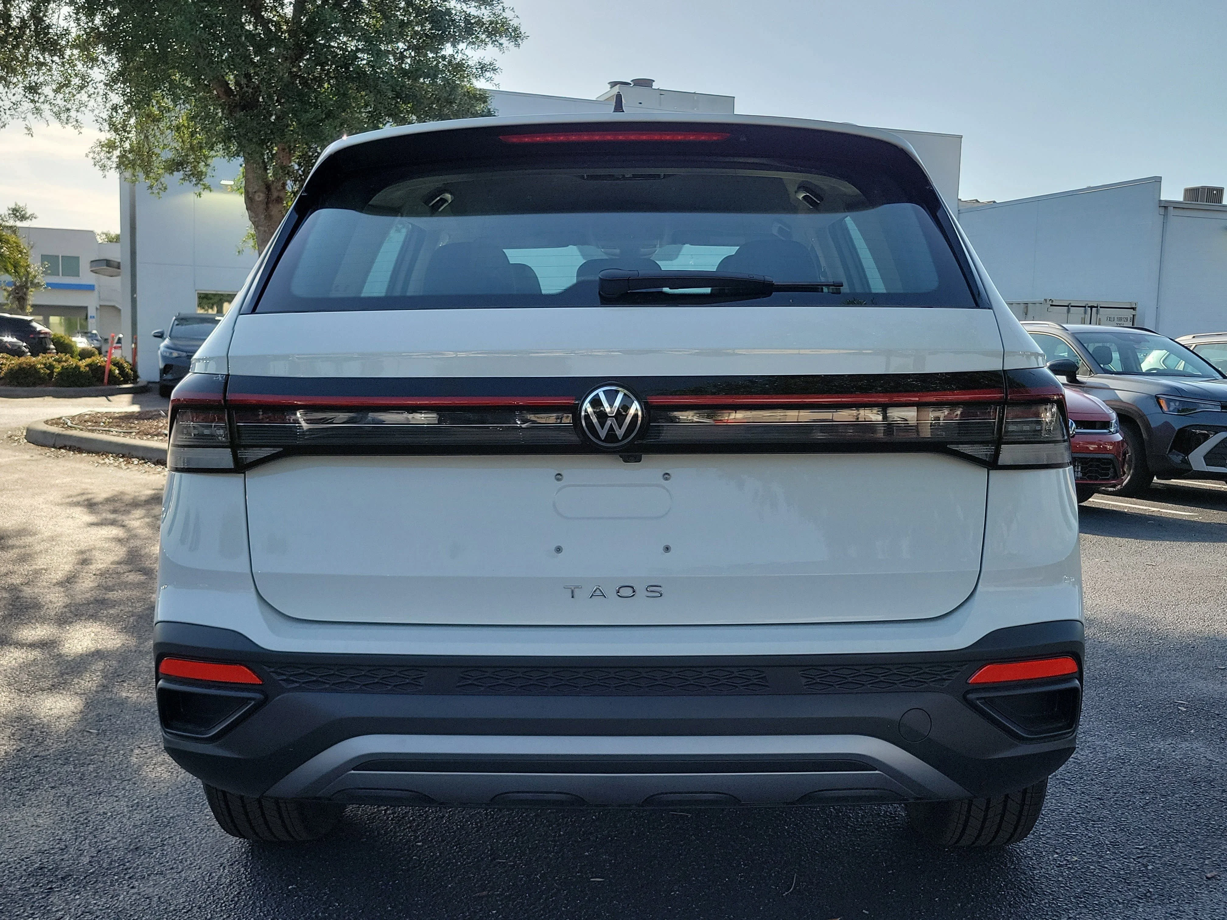 New 2026 White Volkswagen 1.5T S image 33
