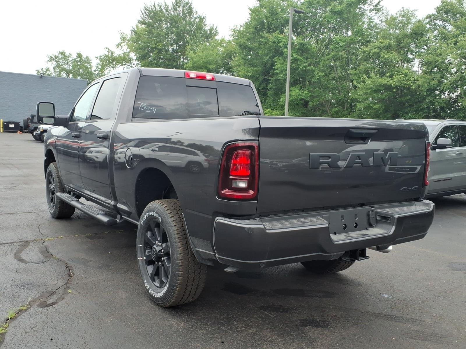 New 2026 Granite Crystal Metallic Clear-Coat Exterior Paint RAM Tradesman image 4