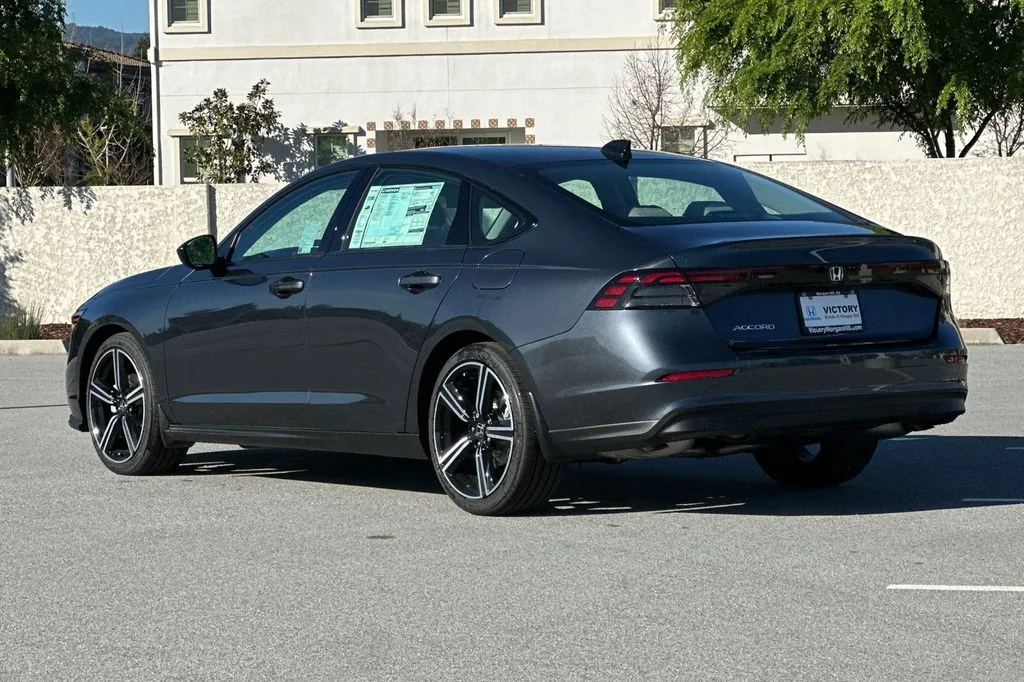New 2026 Meteorite Gray Metallic Honda SE image 6