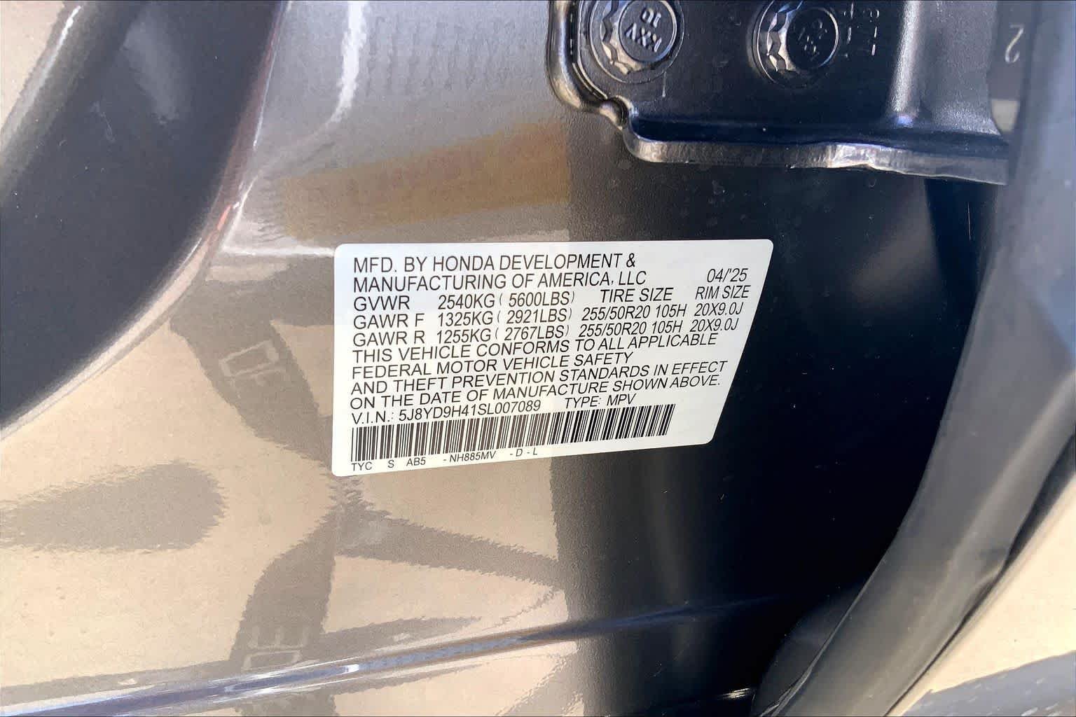 Used 2025 Liquid Carbon Metallic Acura w/Technology Package image 34