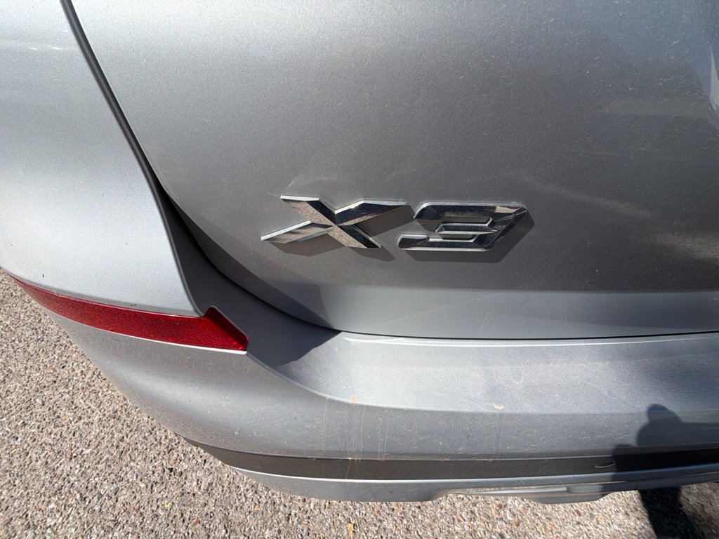 Used 2021 Silver BMW xDrive30i image 8