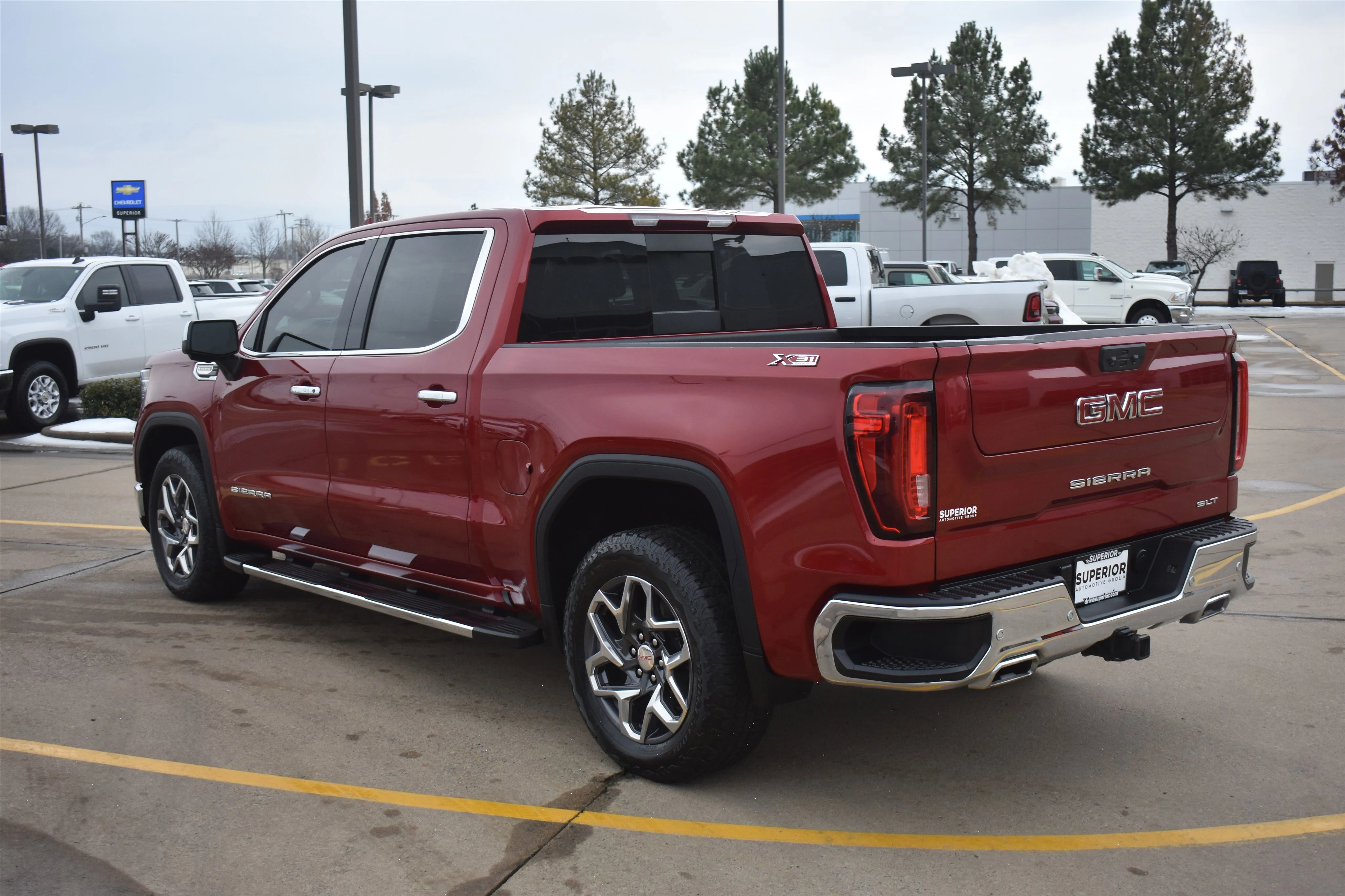 2023 GMC Sierra 1500 SLT - Photo 8
