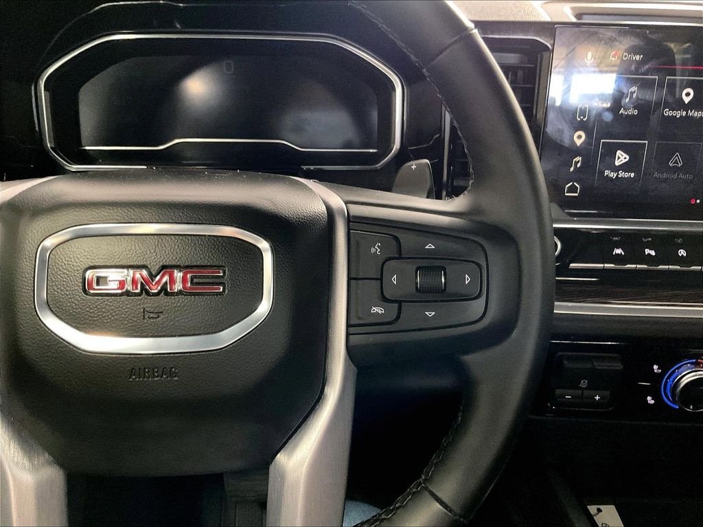 Used 2025 White GMC Elevation image 24