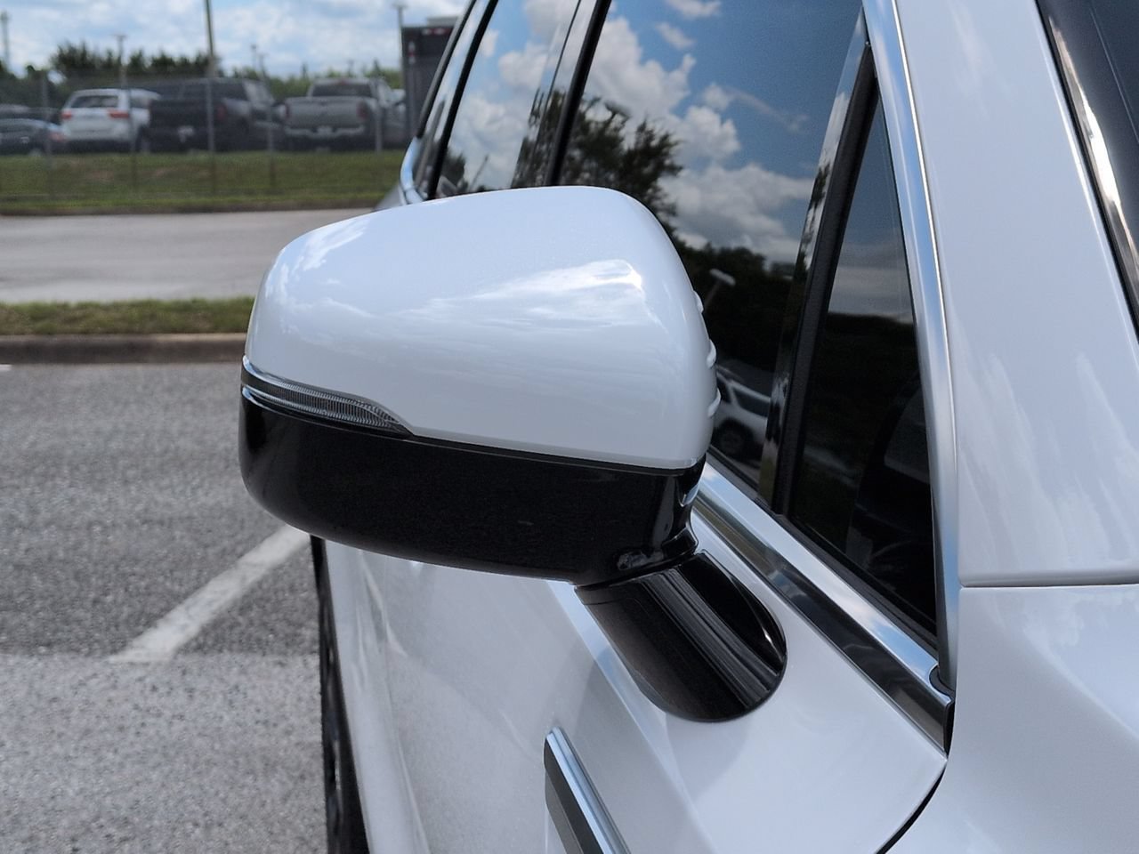 New 2026 Glacial White Pearl Kia EX image 12