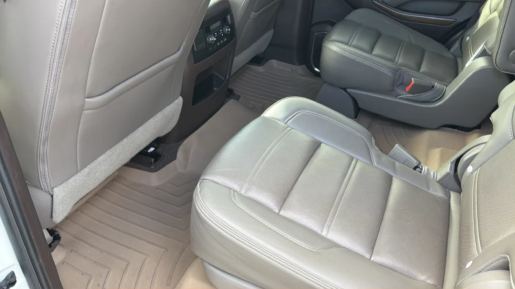 Used 2019 White GMC Denali image 25