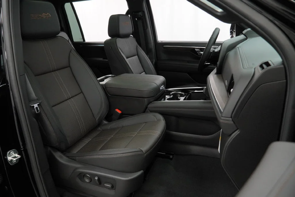 New 2026 Black Chevrolet High Country image 30