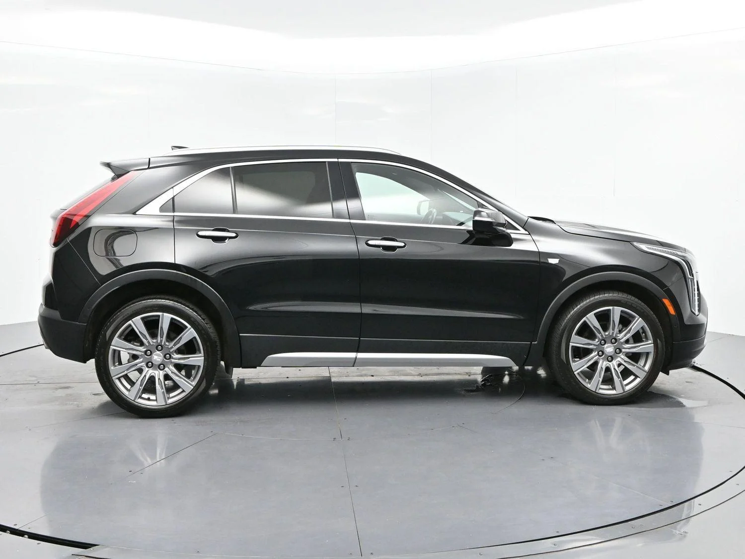 Used 2022 Stellar Black Metallic Cadillac Premium Luxury image 8