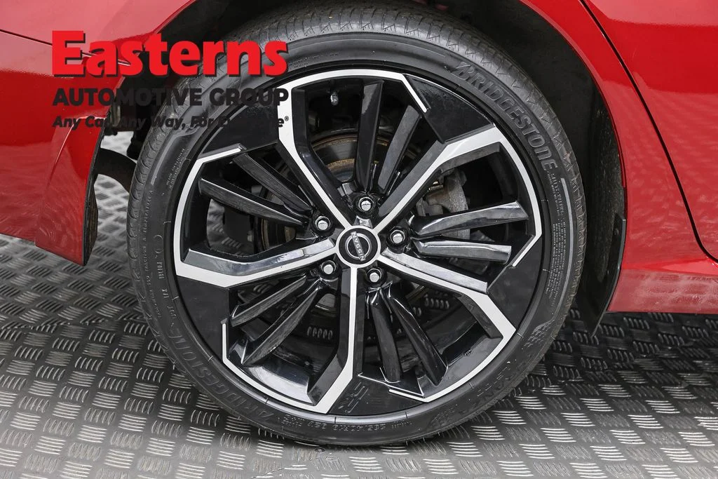 Used 2023 Red Nissan 2.5 SR image 30