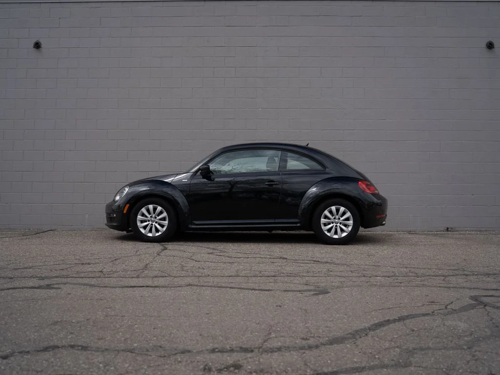 Used 2016 Black Volkswagen 1.8T image 2