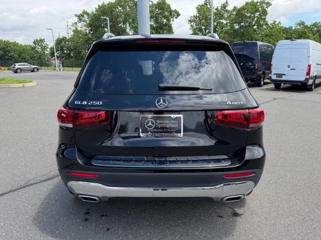 Used 2023 Black Mercedes-Benz GLB 250 image 6