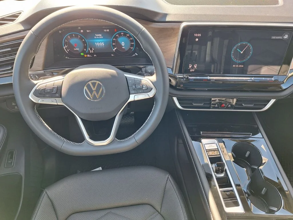 New 2026 White Volkswagen 2.0T SE w/Technology image 21