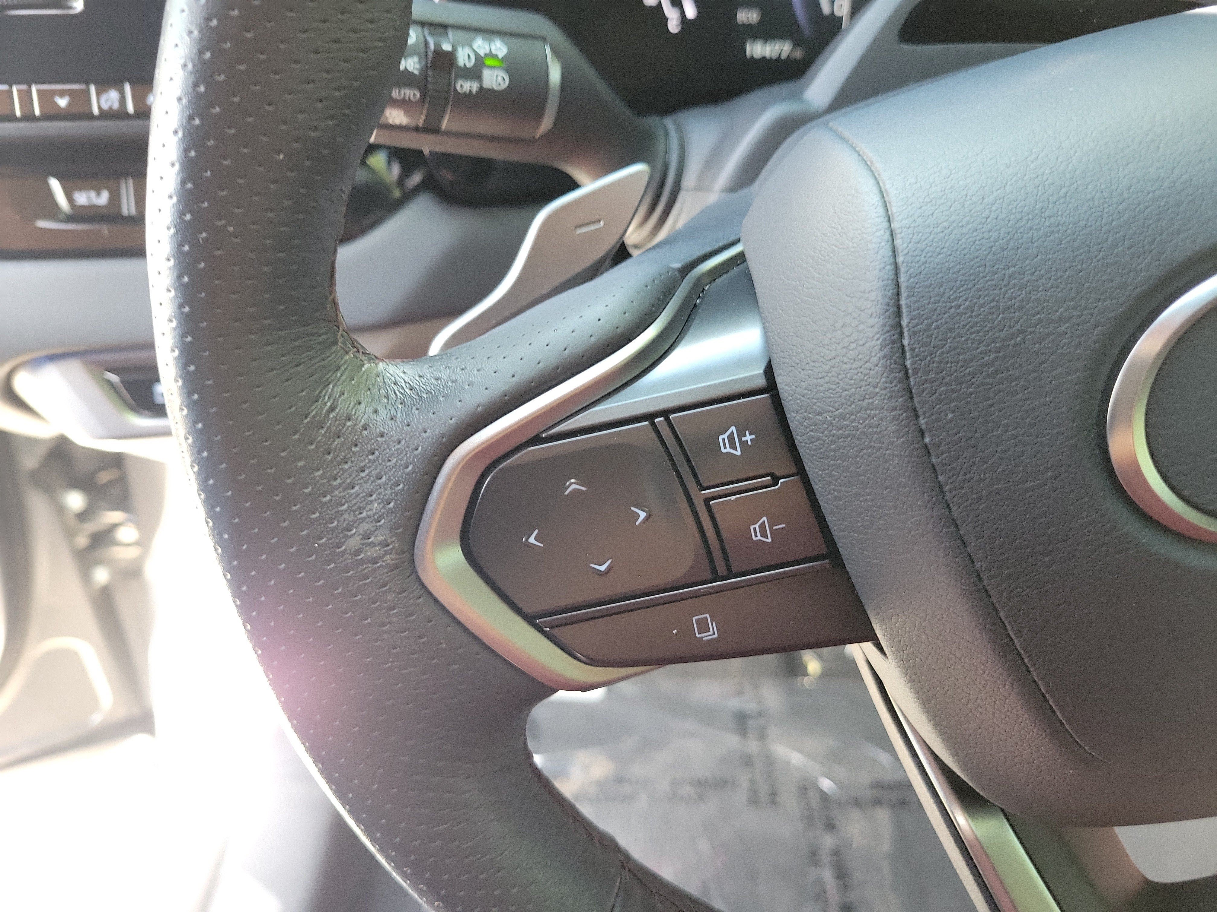 Used 2024 Gray Lexus RX 350 F SPORT Handling image 28