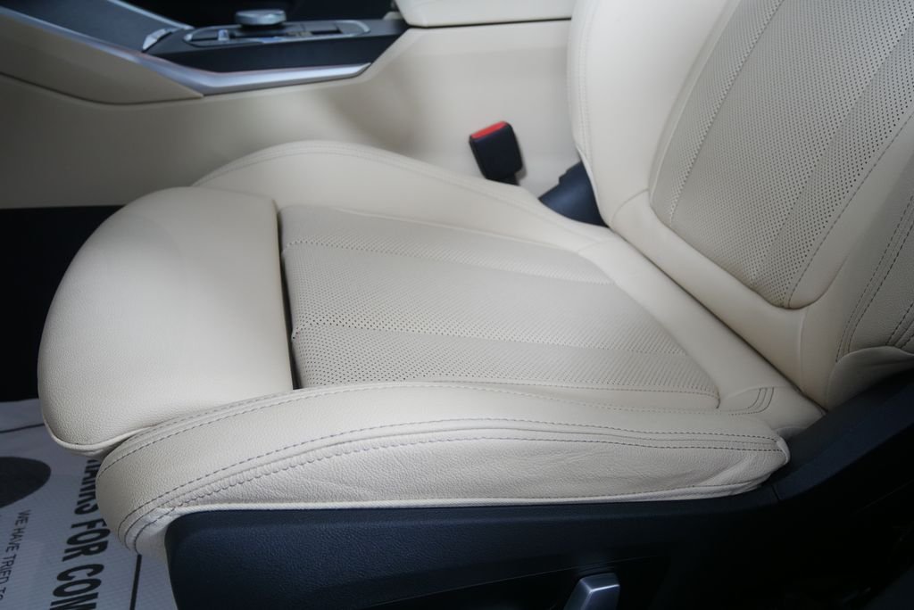 Certified Used 2023 Alpine White BMW eDrive35 image 9